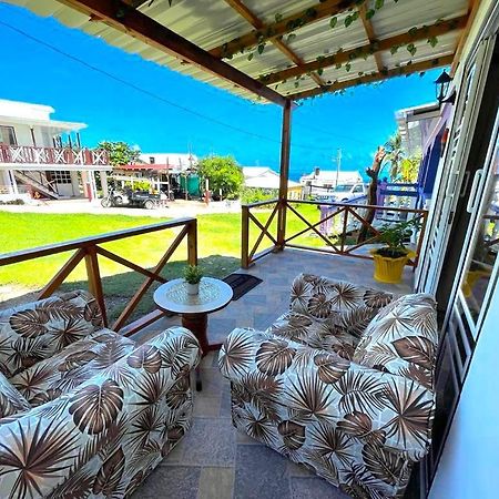 Posada Villa Bryan Rocky Point 外观 照片
